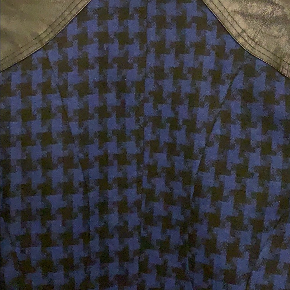 Leather jacket - Picture 2 of 6